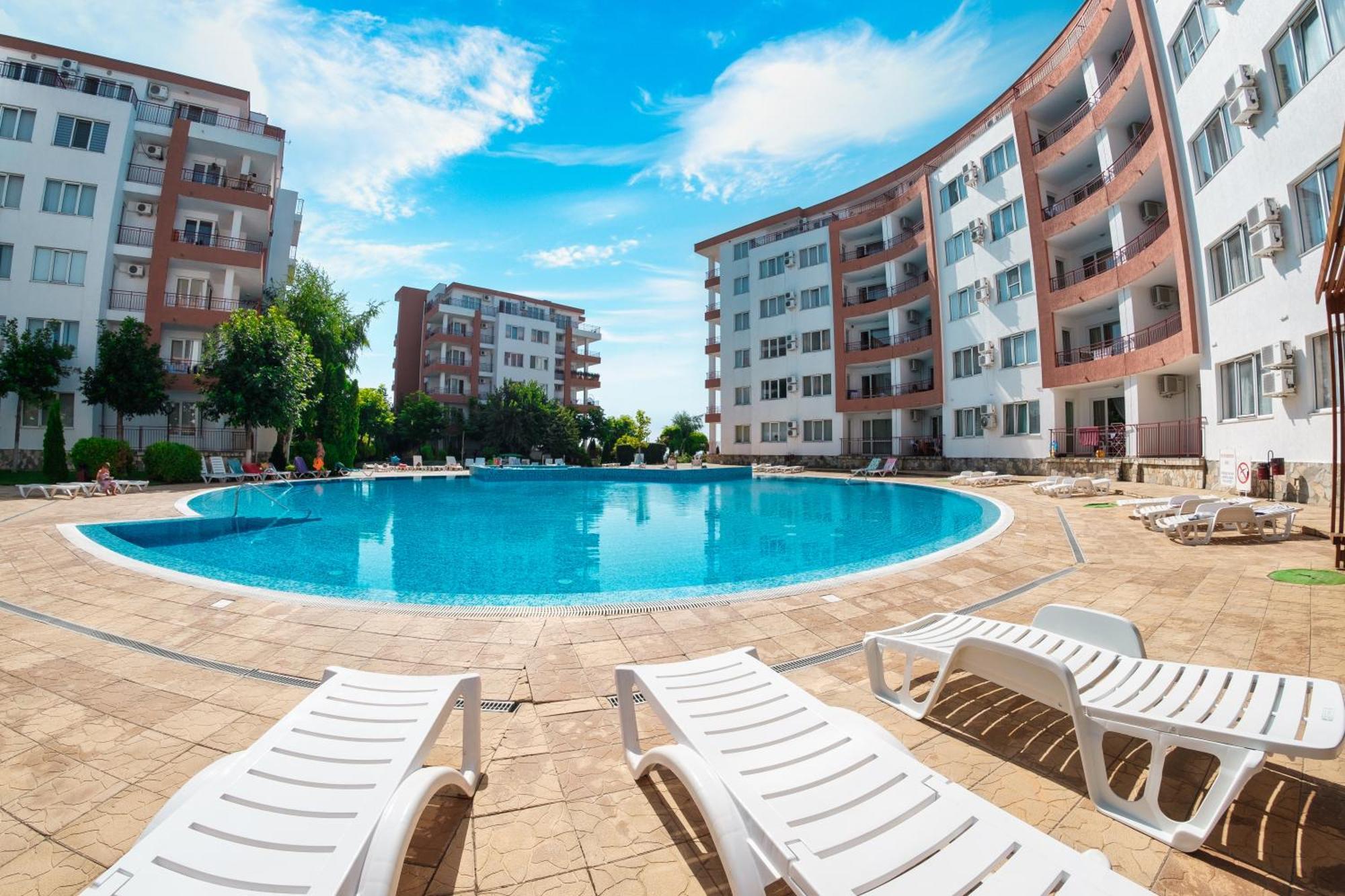 Riviera Fort Beach Apartments Ravda Dış mekan fotoğraf