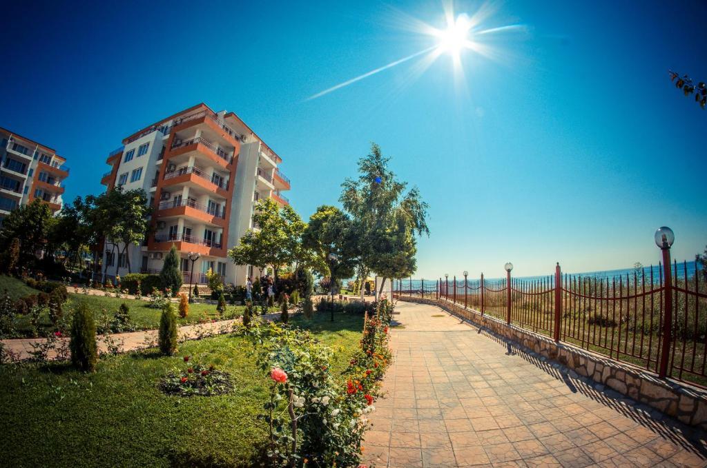 Riviera Fort Beach Apartments Ravda Dış mekan fotoğraf