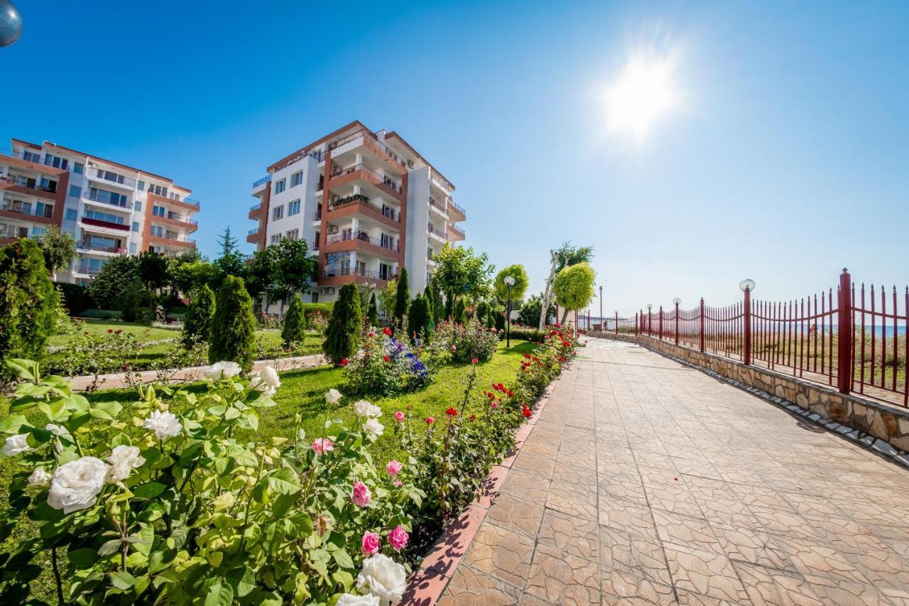 Riviera Fort Beach Apartments Ravda Dış mekan fotoğraf